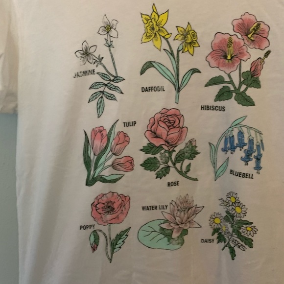 pacsun white floral basic tee shirt - Picture 2 of 5